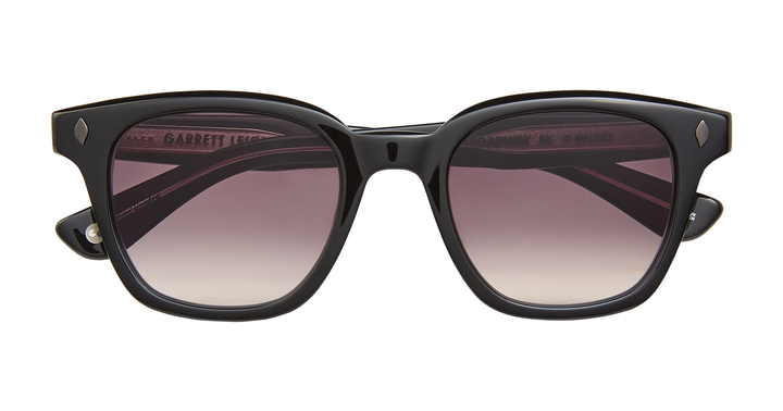 Black/Semi-Flat Waning Moon Gradient